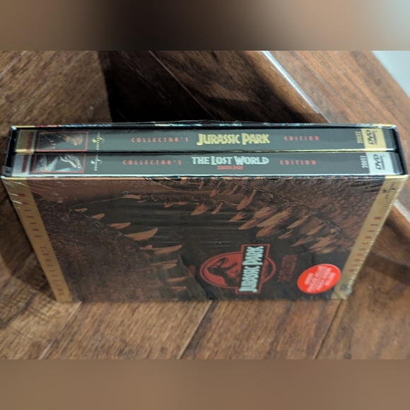 Jurassic Park Collector's Edition DVD Set - Picture 4 of 5